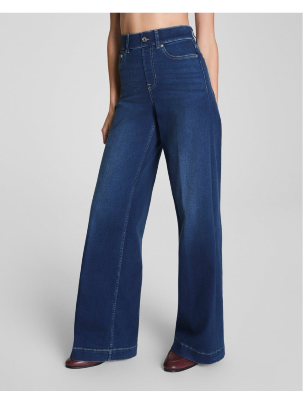 Spanx SPANXshape EveryWear Wide Leg Jeans Pull On Large Pockets Blue Boho Chic